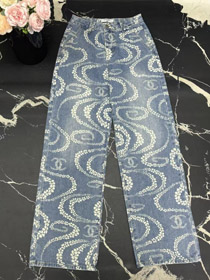 Chanel's new petal-patterned straight-leg jeans-4973  